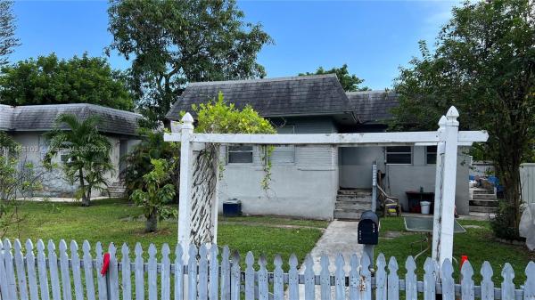 Hollywood Park, 2416 Sherman St, Hollywood, Florida 33020, image 2