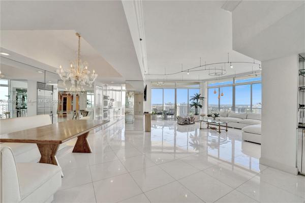 Hamptons West, 20281 E Country Club Dr #TW7, Aventura, Florida 33180, image 1
