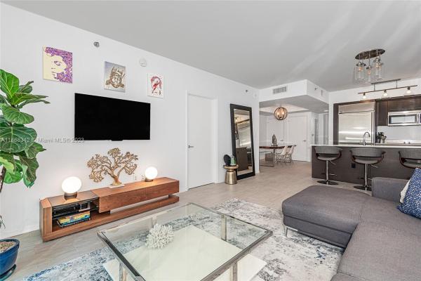 500 Brickell West, 55 SE 6th St #2600, Miami, Florida 33131, image 1