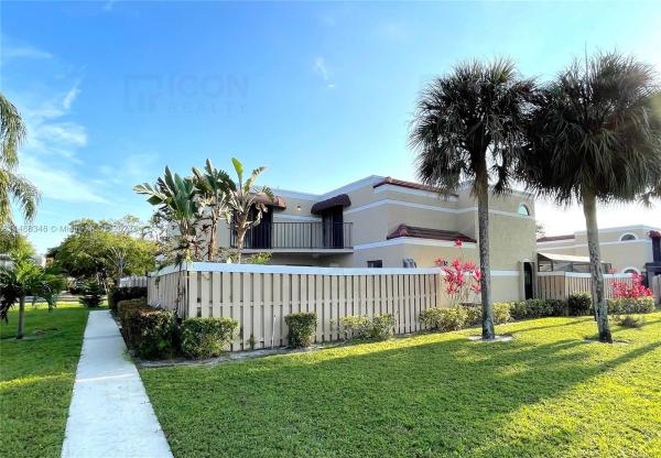 Chateau Wood, 3715 Village Dr #A, Delray Beach, Florida 33445, image 1