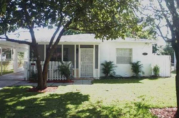 Hallandale Beach No HOA, 627 SW 7th Ave, Hallandale Beach, Florida 33009, image 1