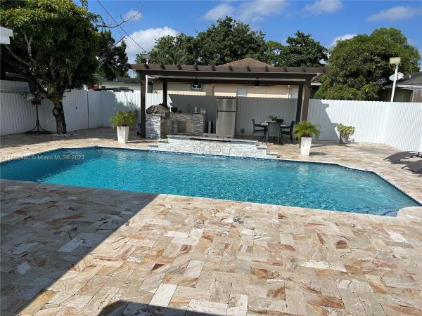 Royal Palm Estates, 5829 Papaya Rd, West Palm Beach, Florida 33413, image 1