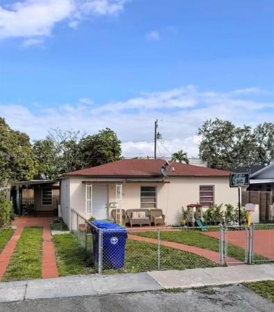 Douglas Commercial Center, 1001 NW 35th Ave, Miami, Florida 33125, image 1