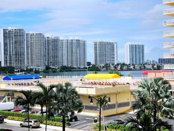 Winston Towers 100, 250 174th St #408, Sunny Isles Beach, Florida 33160, image 1