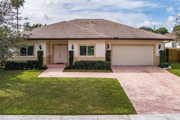 Plantation Isles, 5860 SW 17th Ct, Plantation, Florida 33317, image 1