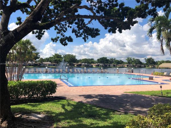 Villas At Carriage Hills, 250 Gate Rd #157, Hollywood, Florida 33024, image 1