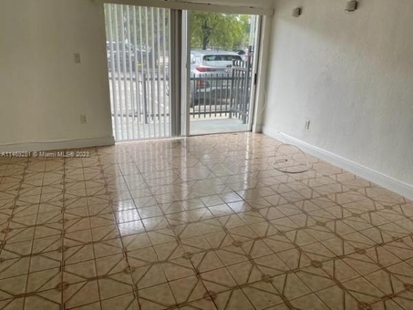 El Lago, 5501 NW 7th St #E118, Miami, Florida 33126, image 3