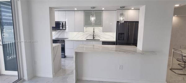 Del Prado, 18071 Biscayne Blvd #901, Aventura, Florida 33160, image 1