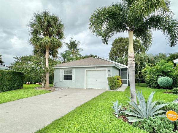 Crystal Key At Woolbright Place, 701 Key West St, Boynton Beach, Florida 33426, image 1
