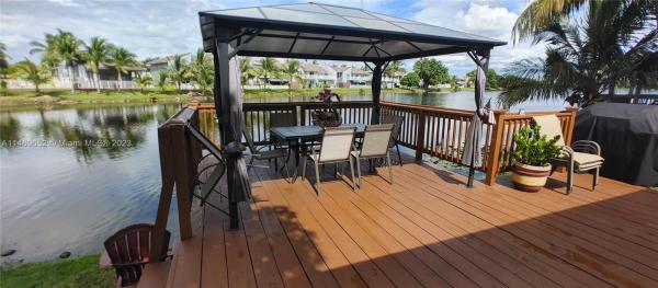 Lakes Of Palm Springs, 7031 NW 169th Ter, Country Club, Florida 33015, image 1