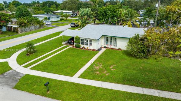 Lauderdale Golf Estates, 912 Pine Ridge Dr, Plantation, Florida 33317, image 1