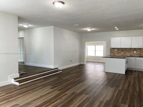 Holiday House, 9411 Caribbean Blvd, Cutler Bay, Florida 33189, image 1