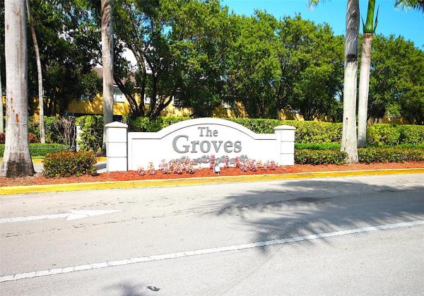 Venetia Groves, 1681 SE 30th St #1681, Homestead, Florida 33035, image 1