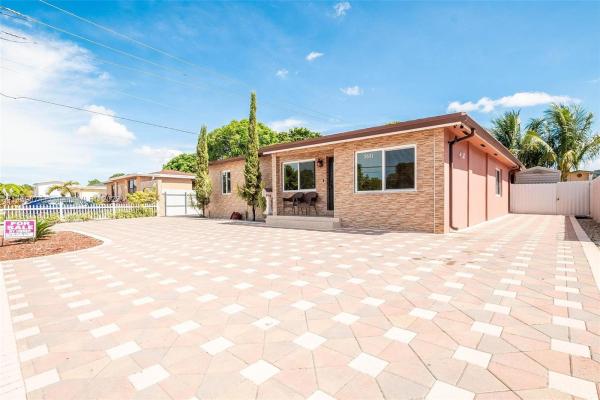Robins Villas, 5631 Palm, Hialeah, Florida 33012, image 1