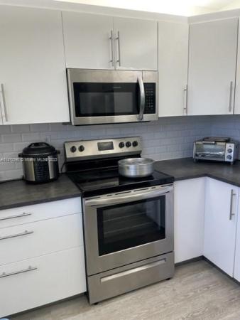 Courtyards Of Broward, 1810 N Lauderdale Ave #2408, North Lauderdale, Florida 33068, image 1