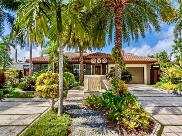 Middle River Manor, 2313 NE 17th Ave, Wilton Manors, Florida 33305, image 1