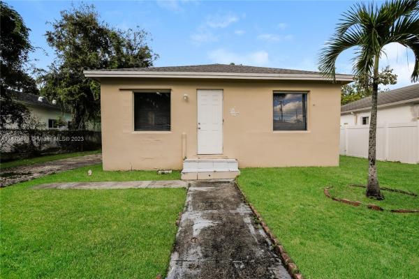 College, 708 SW 7th St, Dania Beach, Florida 33004, image 1