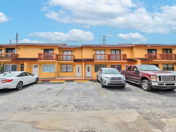 Westland Village, 2211 W 52nd St #207, Hialeah, Florida 33016, image 1