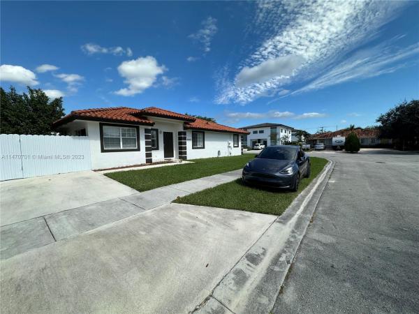 Sabrina Twinhomes, 20022 SW 122nd Ct, South Miami Heights, Florida 33177, image 3