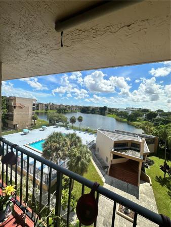 Pineside, 8889 Fontainebleau Blvd #510, Fountainebleau, Florida 33172, image 1