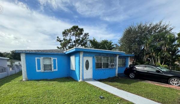 Eleanor Park, 2380 NW 155th St, Miami Gardens, Florida 33054, image 1