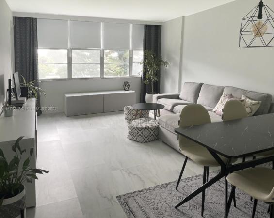 Watergate, 2751 Taft St #306, Hollywood, Florida 33020, image 1