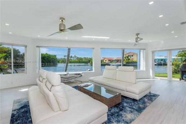Coral Point, 2148 NE 25th St, Wilton Manors, Florida 33305, image 1