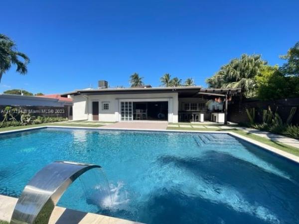 Biscayne Point, 1400 Cleveland Rd, Miami Beach, Florida 33141, image 1