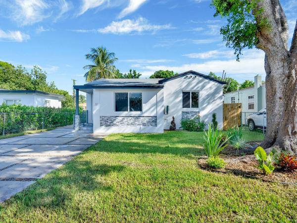La Paloma, 51 NW 115th St, North Miami, Florida 33168, image 1