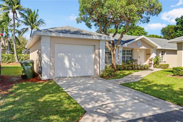 North Gate, 2285 SE 5th Ct, Homestead, Florida 33033, image 1