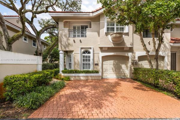 Via Floresta, 6859 SW 89th Ter, Pinecrest, Florida 33156, image 1