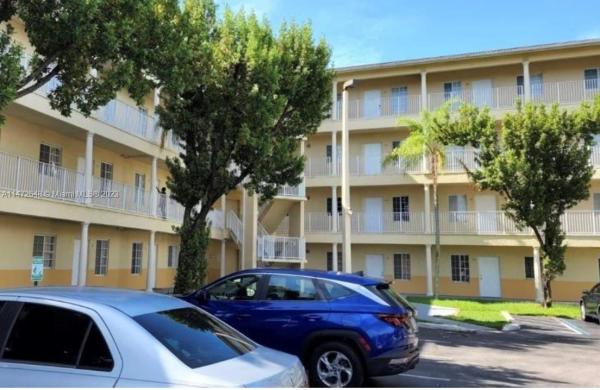 San Marco Villas, 6940 NW 179th St #108-7, Hialeah, Florida 33015, image 1