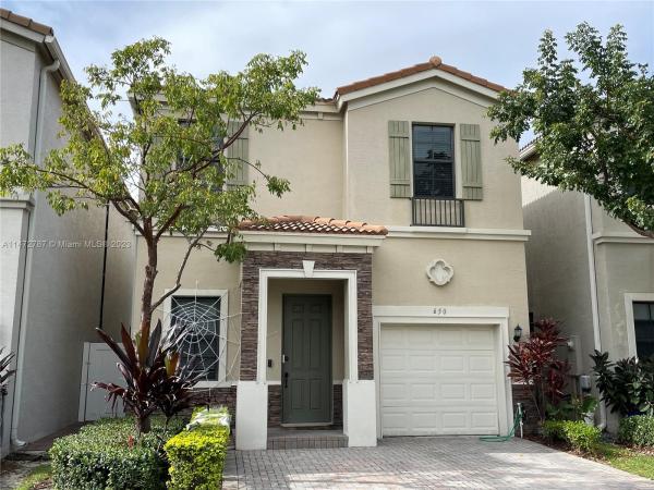 Champion Lakes, 650 NE 193rd Ter, Ives Estates, Florida 33179, image 2