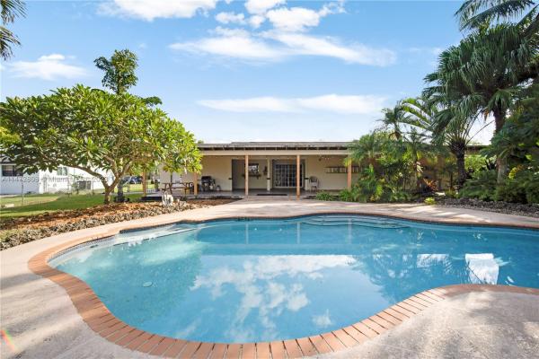 Westbury Estates, 1413 NW 20th St, Homestead, Florida 33030, image 1