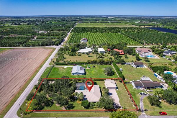 Century Royal Homes, 31160 SW 195th Ave, Redland, Florida 33030, image 1