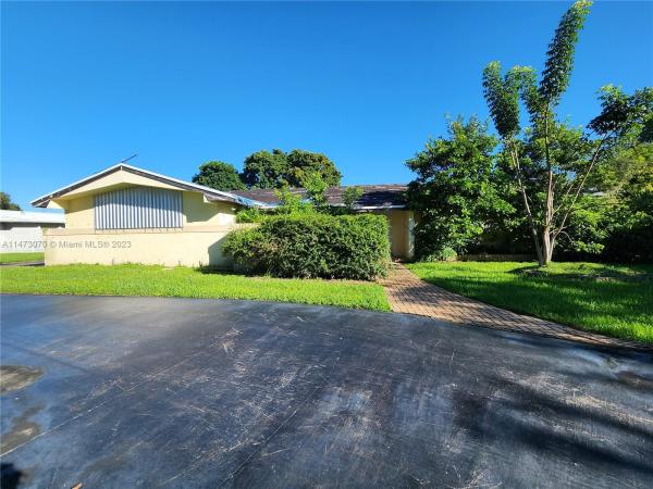 Pinewood Estates, 8765 SW 175th St, Palmetto Bay, Florida 33157, image 1