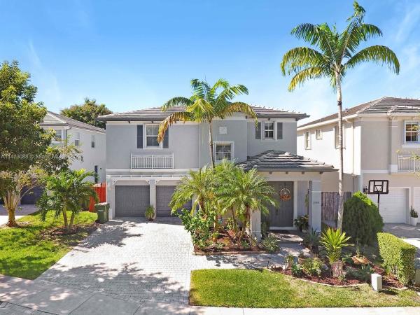 Aruba At Oasis, 2974 NE 2nd Dr, Homestead, Florida 33033, image 1