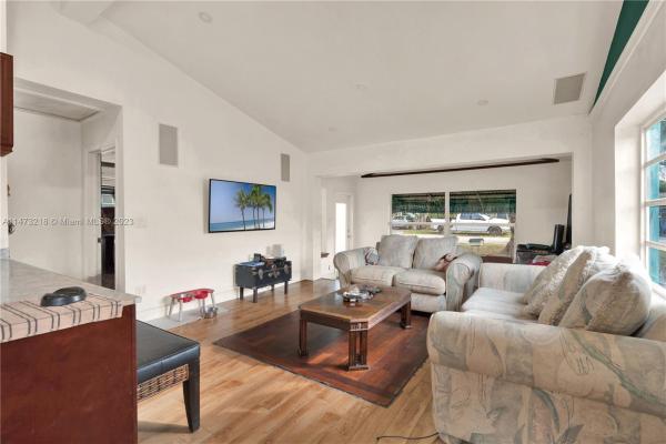 Hollywood Park, 2531 Thomas St, Hollywood, Florida 33020, image 2