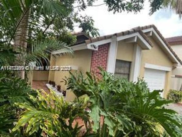 The Moors Cluster Homes, 17311 NW 63 Ct #, Hialeah, Florida 33015, image 1