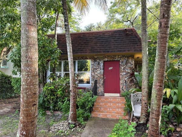 North Gate, 446 NE 65th St, Miami, Florida 33138, image 1