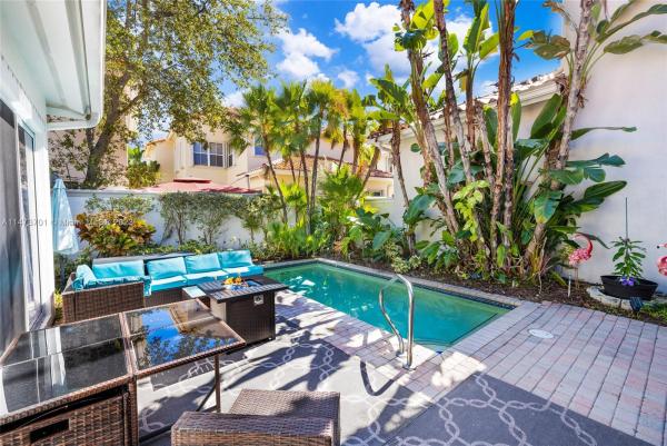 Edgewater, 1437 Mariner Way, Hollywood, Florida 33019, image 1
