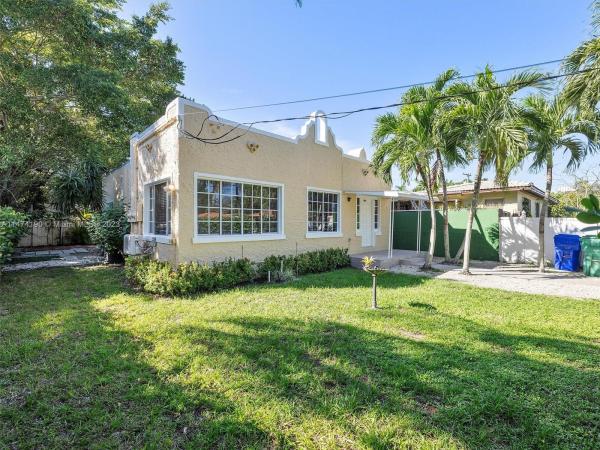 Stuart Terrace, 2475 SW 26th St, Miami, Florida 33133, image 1