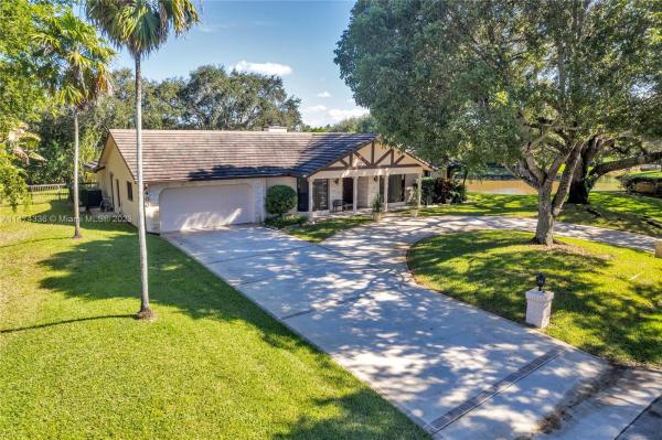 Lago Mar Colony, 400 NW 131st Ave, Plantation, Florida 33325, image 1