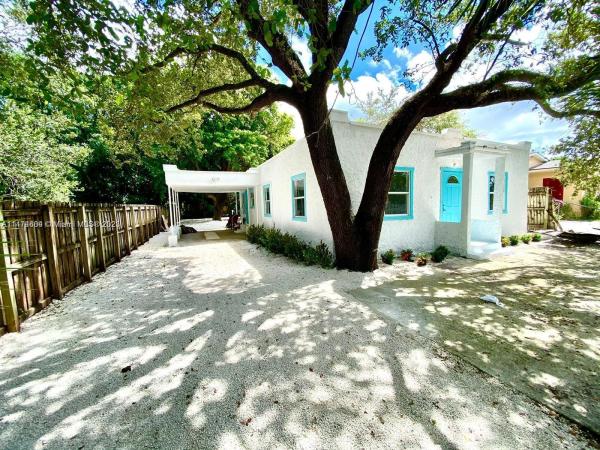 West Biscayne, 870 NW 100th St, Pinewood, Florida 33150, image 1