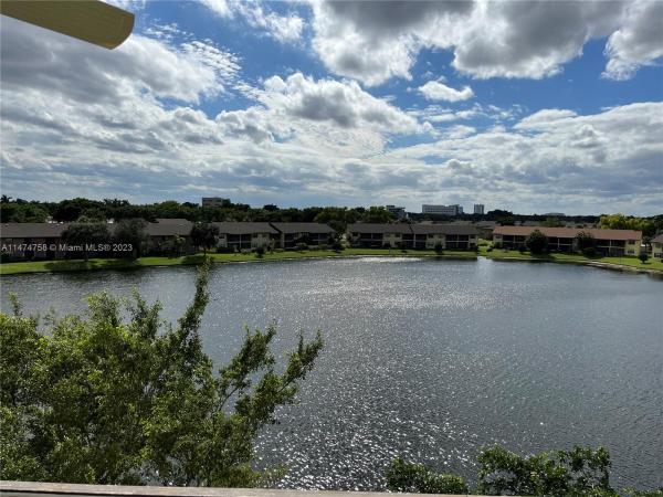 Sunrise Island, 3955 N Nob Hill Rd #511, Sunrise, Florida 33351, image 1