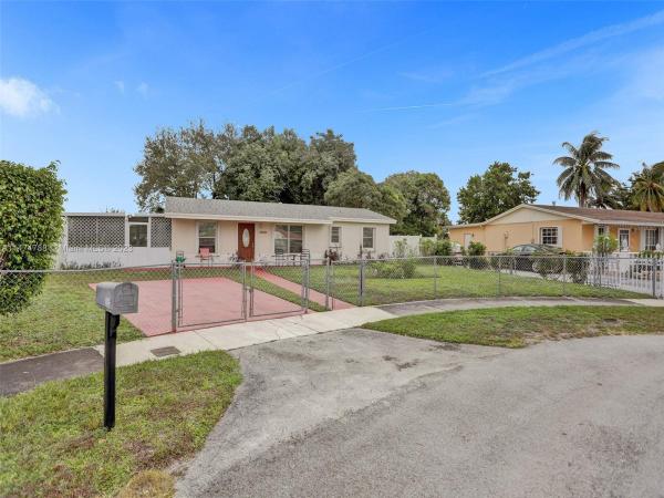 Starlightlot, 20401 NW 40th Ct, Miami Gardens, Florida 33055, image 2