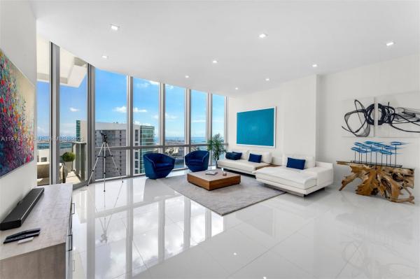 Paramount Miami Worldcenter, 851 NE 1st Ave #5105, Miami, Florida 33132, image 3