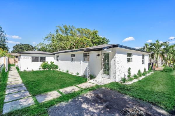 Hollywood Beach Gardens, 5645 Pierce St, Hollywood, Florida 33021, image 1