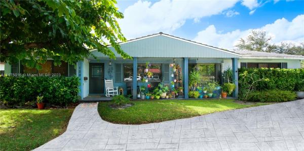 Florida Fruit Land Company, 1880 Miami Springs Ave, Miami Springs, Florida 33166, image 1