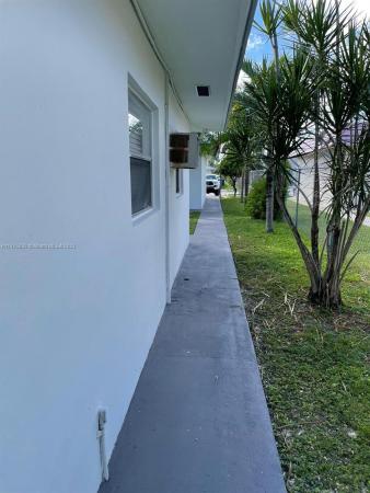 Oriole Estates, 3970 NW 30th Ter #4, Lauderdale Lakes, Florida 33309, image 1